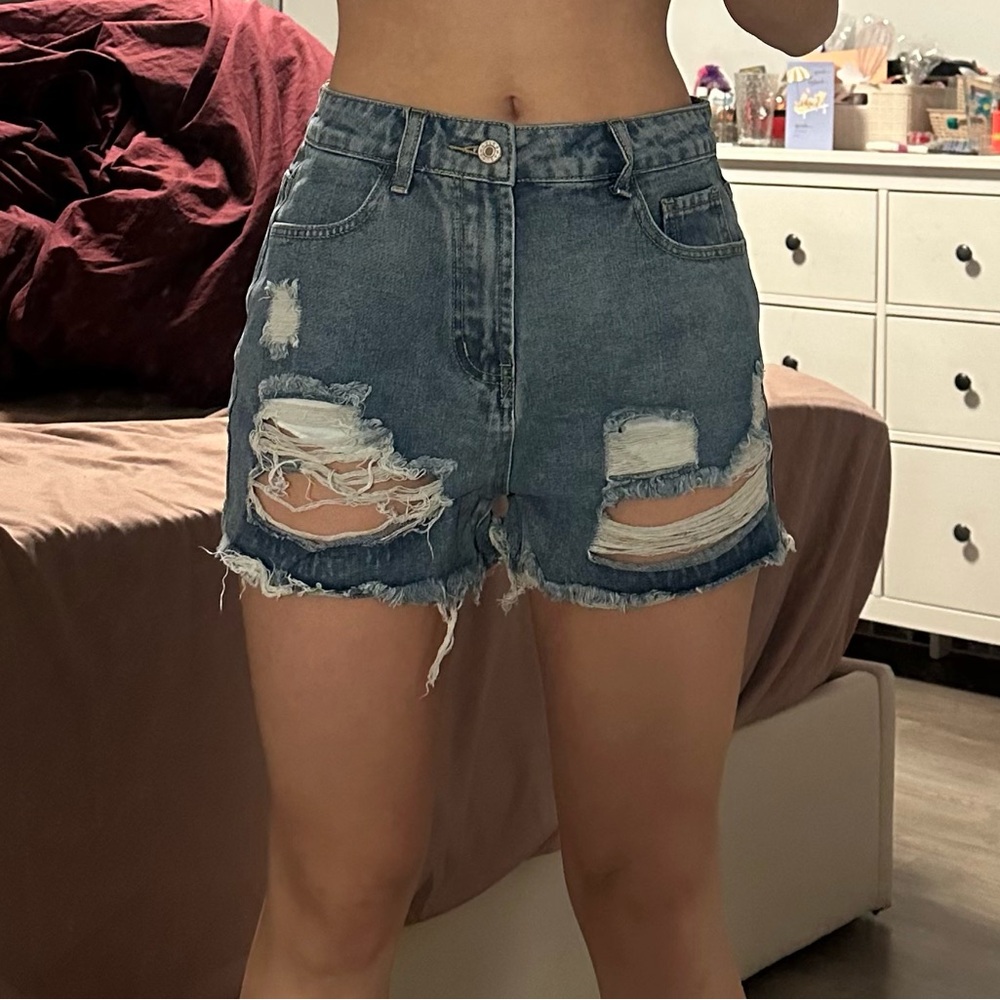 & Other Stories Distressed Denim Jean Shorts in Blue